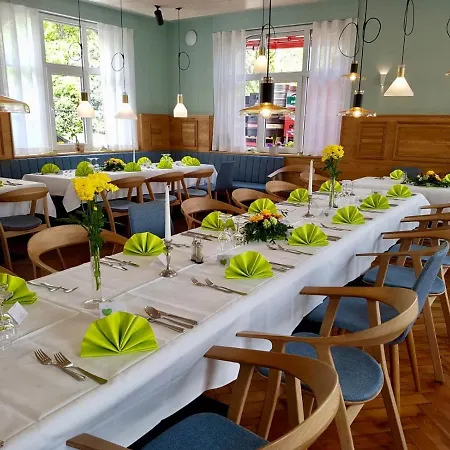 بيت ريفي Landgasthof Linde Hepbach, & Restaurant