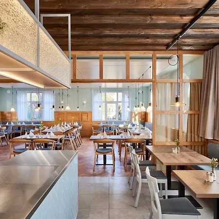 بيت ريفي Landgasthof Linde Hepbach, & Restaurant