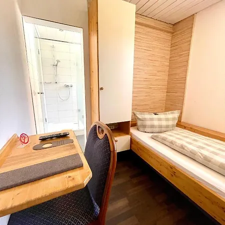 بيت ريفي Landgasthof Linde Hepbach, & Restaurant ماركدورف