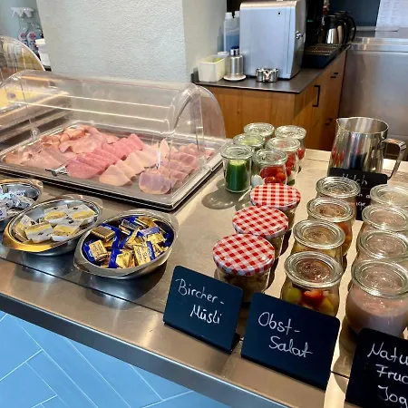 بيت ريفي Landgasthof Linde Hepbach, & Restaurant ماركدورف